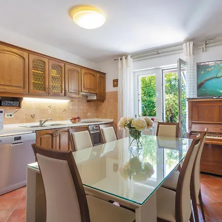 Amazing In With Kitchen Podstrana